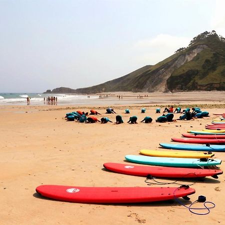 Llanes Surfcamp & Hostel Eksteriør bilde