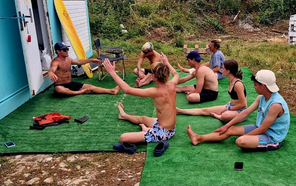 Llanes Surfcamp & Hostel Eksteriør bilde